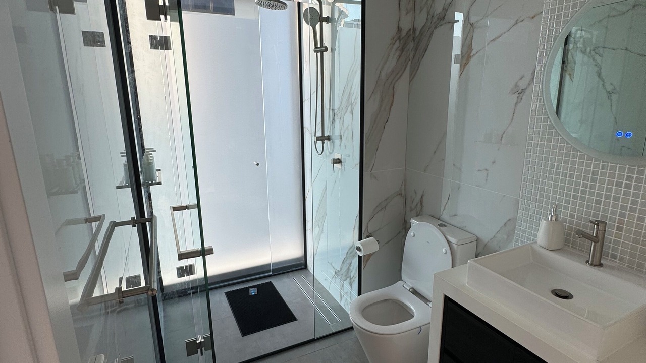 Photo of Bathroom in Main Beach