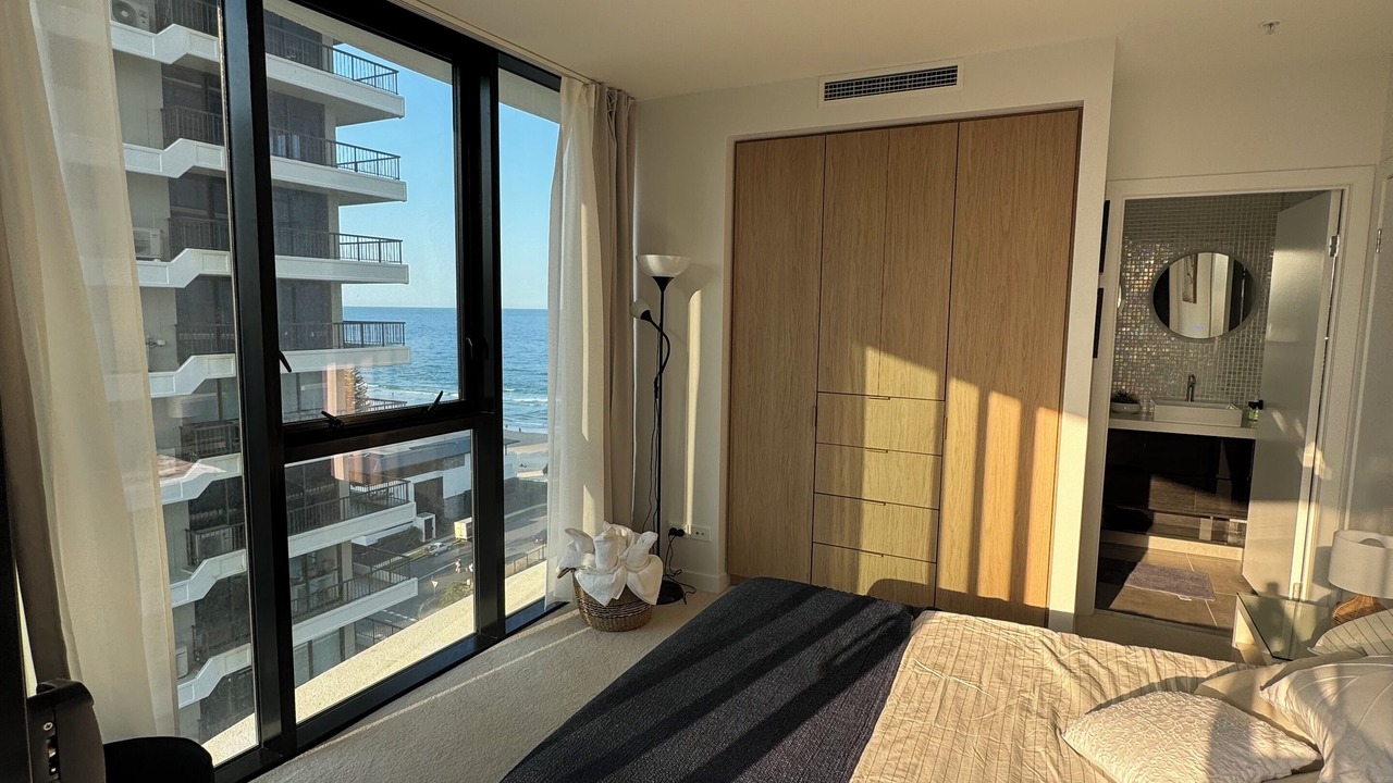 Photo of Bedroom in Main Beach