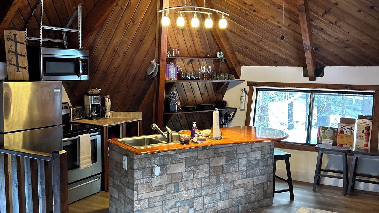 Photo of Kitchen in Mammoth Lakes