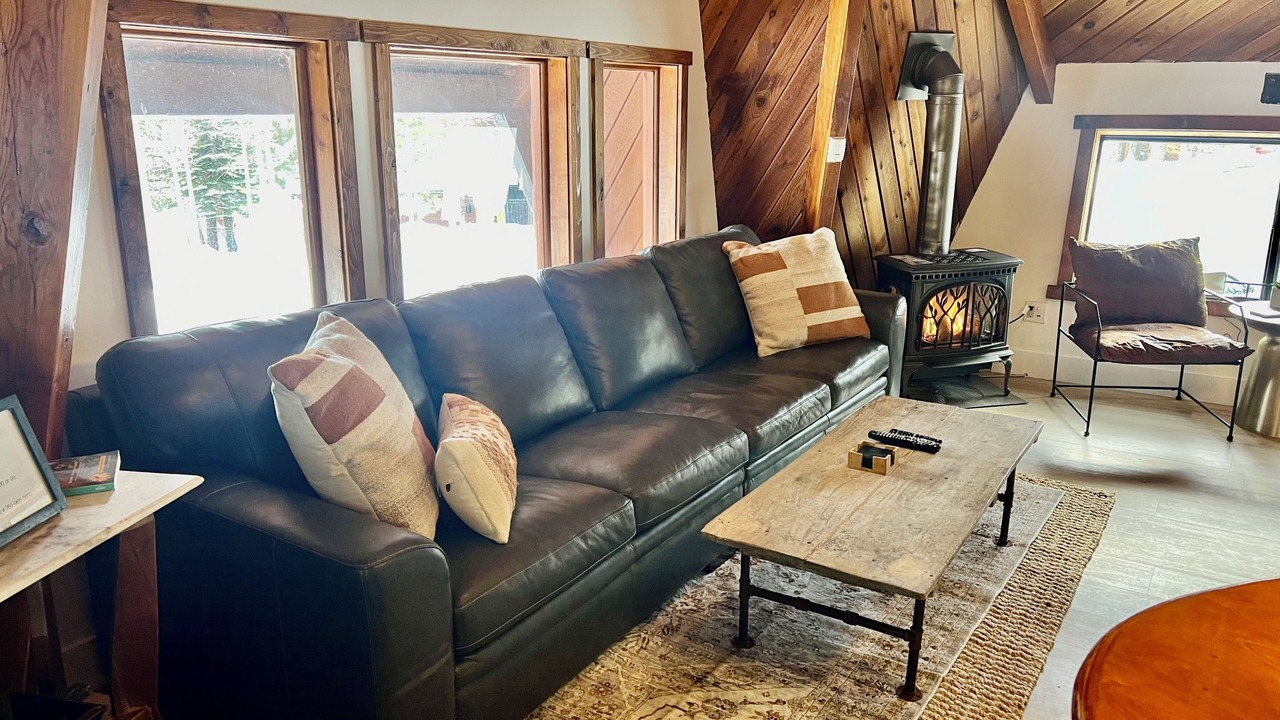 Photo of Bedroom in Mammoth Lakes