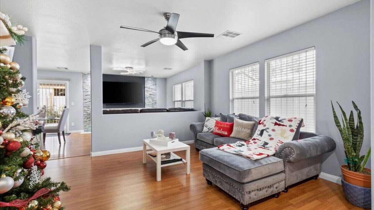 Photo of Livingroom in Sunrise Manor