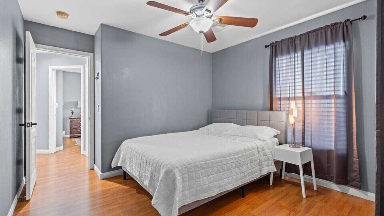 Photo of Bedroom in Sunrise Manor