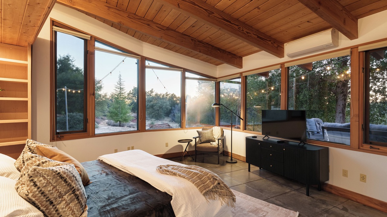 Photo of Bedroom in Julian