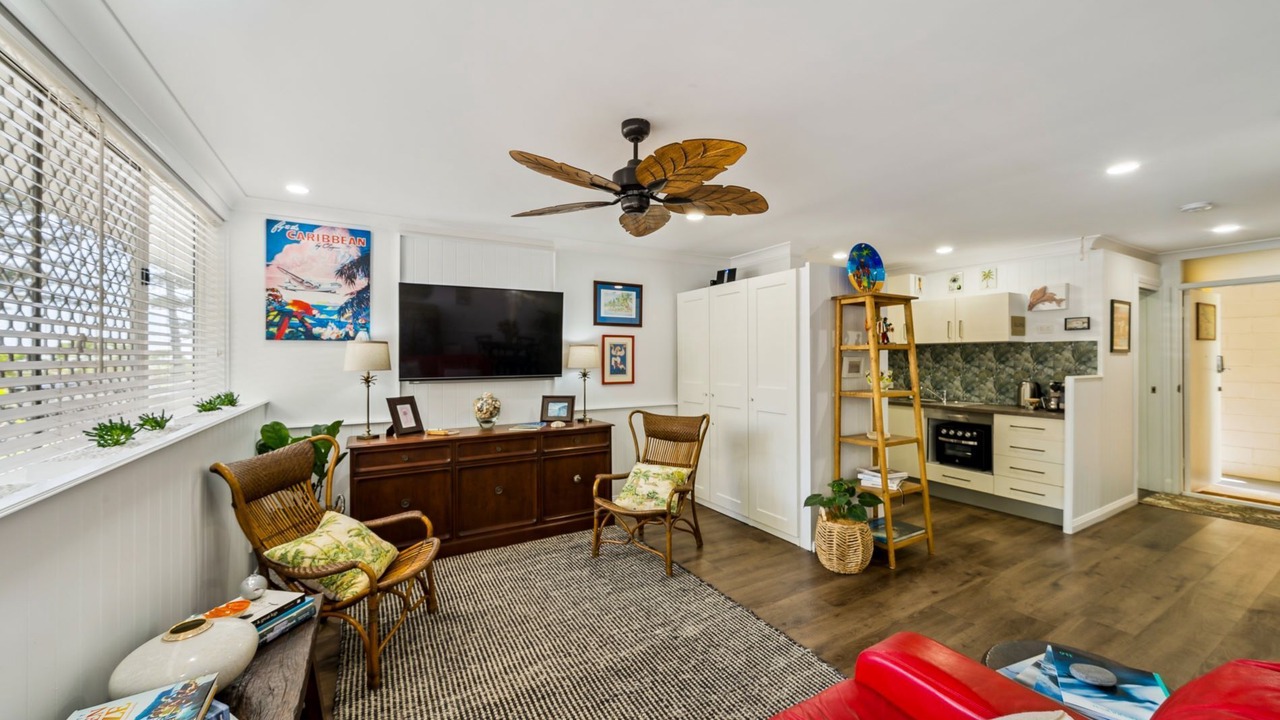 Photo of Livingroom in Burleigh Heads