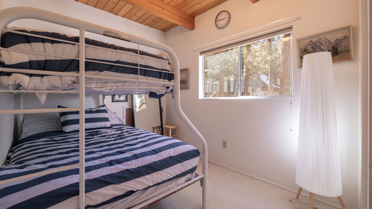Photo of Bedroom in Big Bear Lake