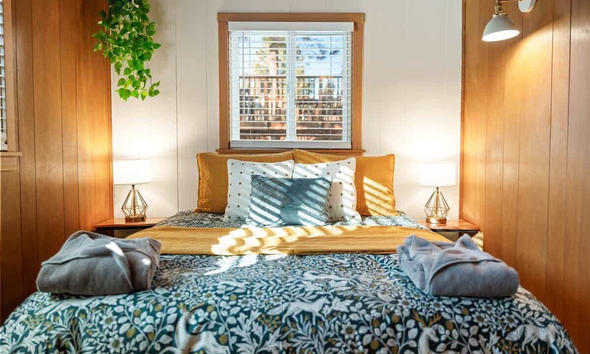 Photo of Bedroom in Big Bear Lake