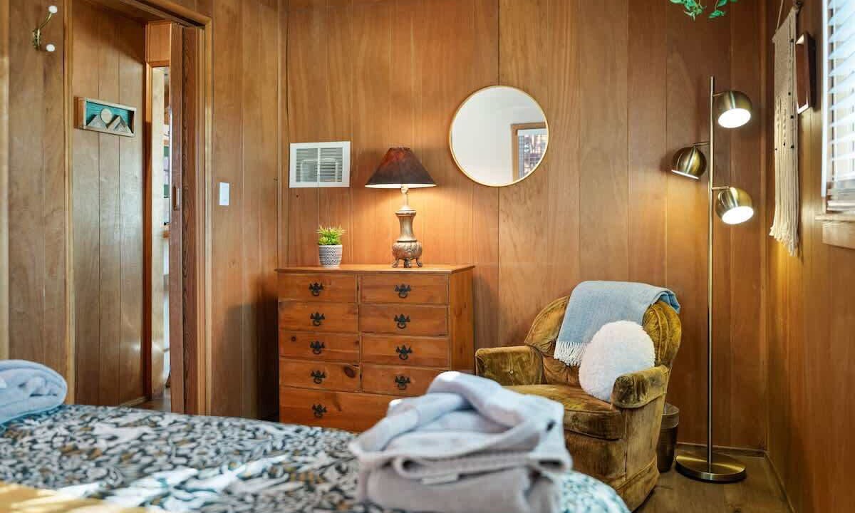 Photo of Bedroom in Big Bear Lake