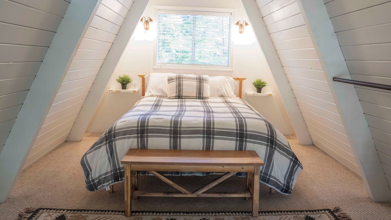 Photo of Bedroom in Wrightwood