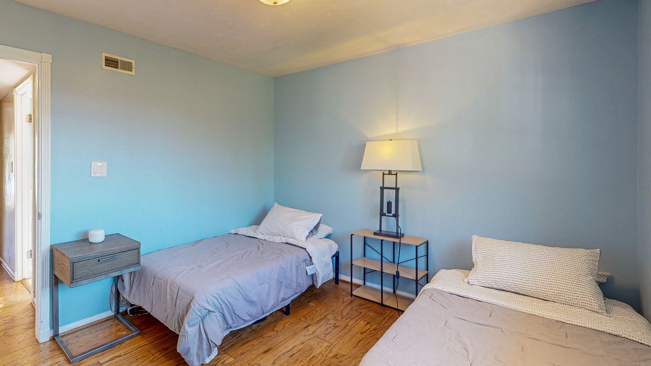 Photo of Bedroom in Thousand Oaks