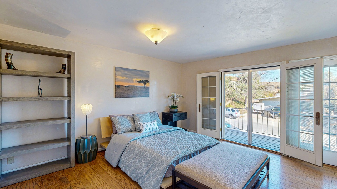 Photo of Bedroom in Thousand Oaks