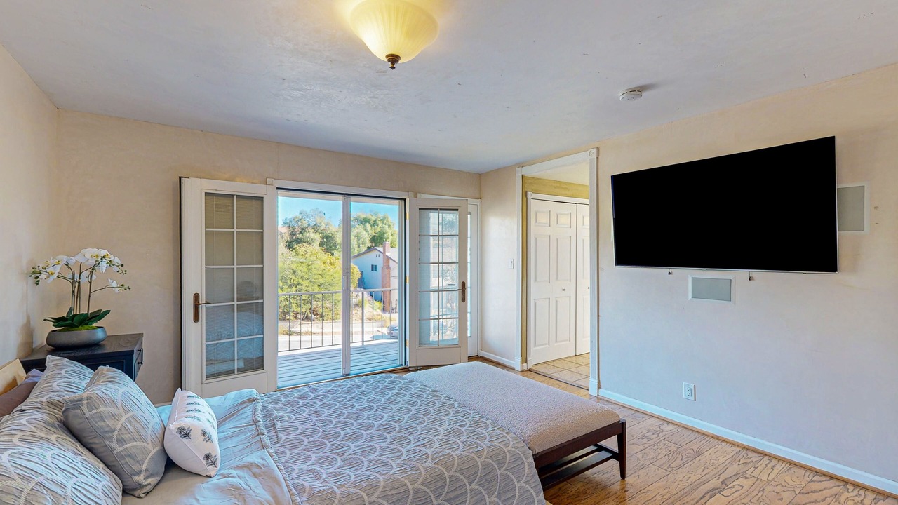 Photo of Bedroom in Thousand Oaks