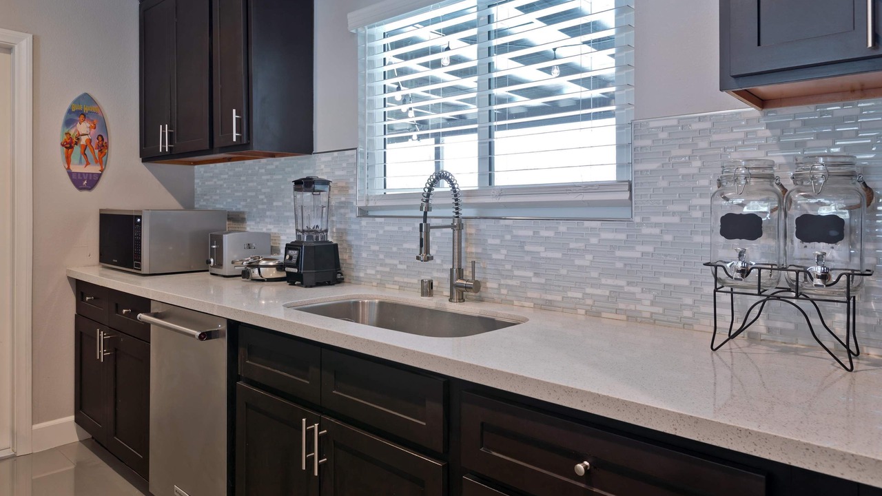 Photo of Kitchen in Racquet Club South