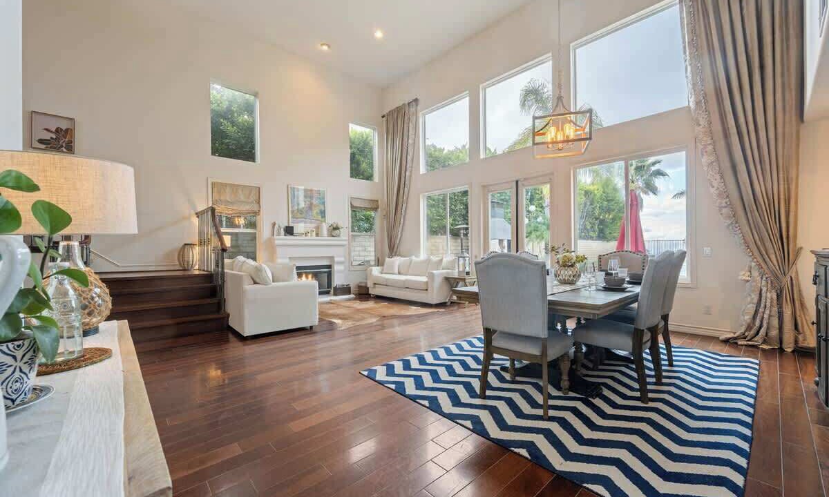 Photo of Livingroom in Stevenson Ranch