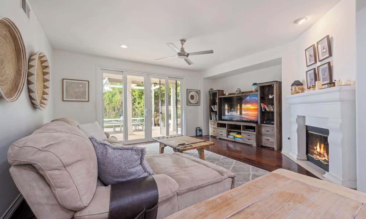 Photo of Livingroom in Stevenson Ranch