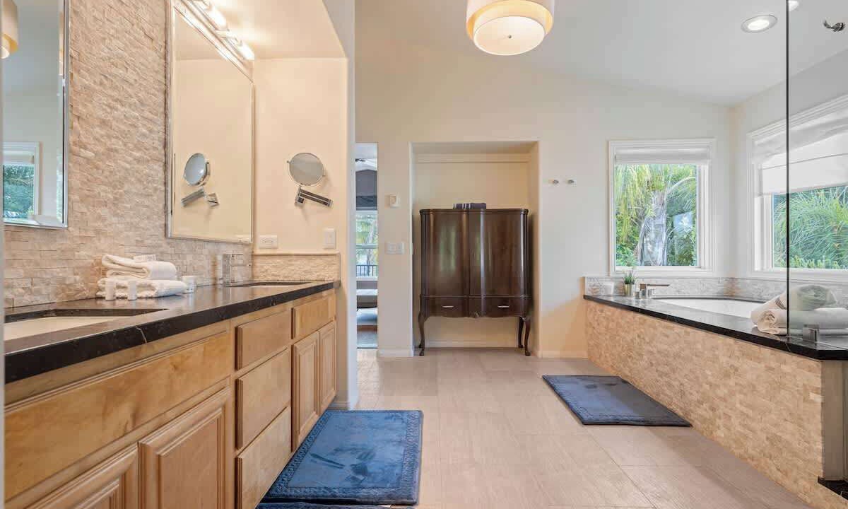 Photo of Bathroom in Stevenson Ranch