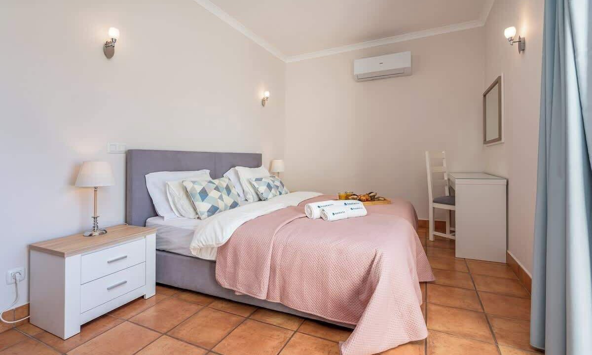 Photo of Bedroom in Porto de Mos