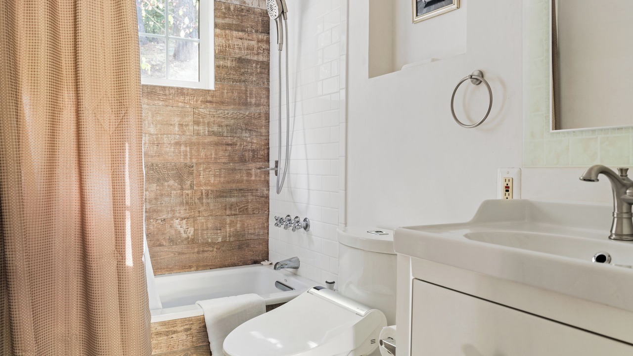 Photo of Bathroom in Glencoe