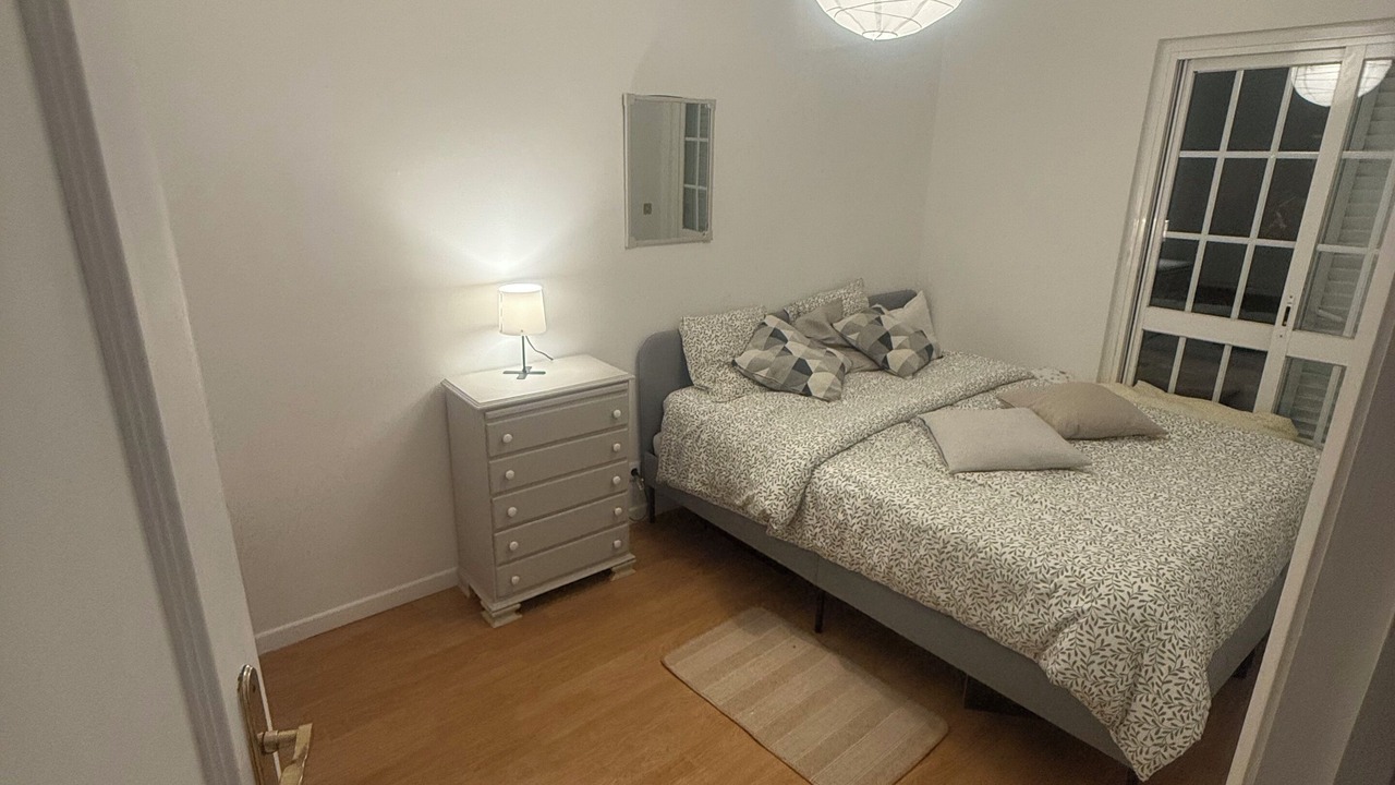 Photo of Bedroom in Estoril
