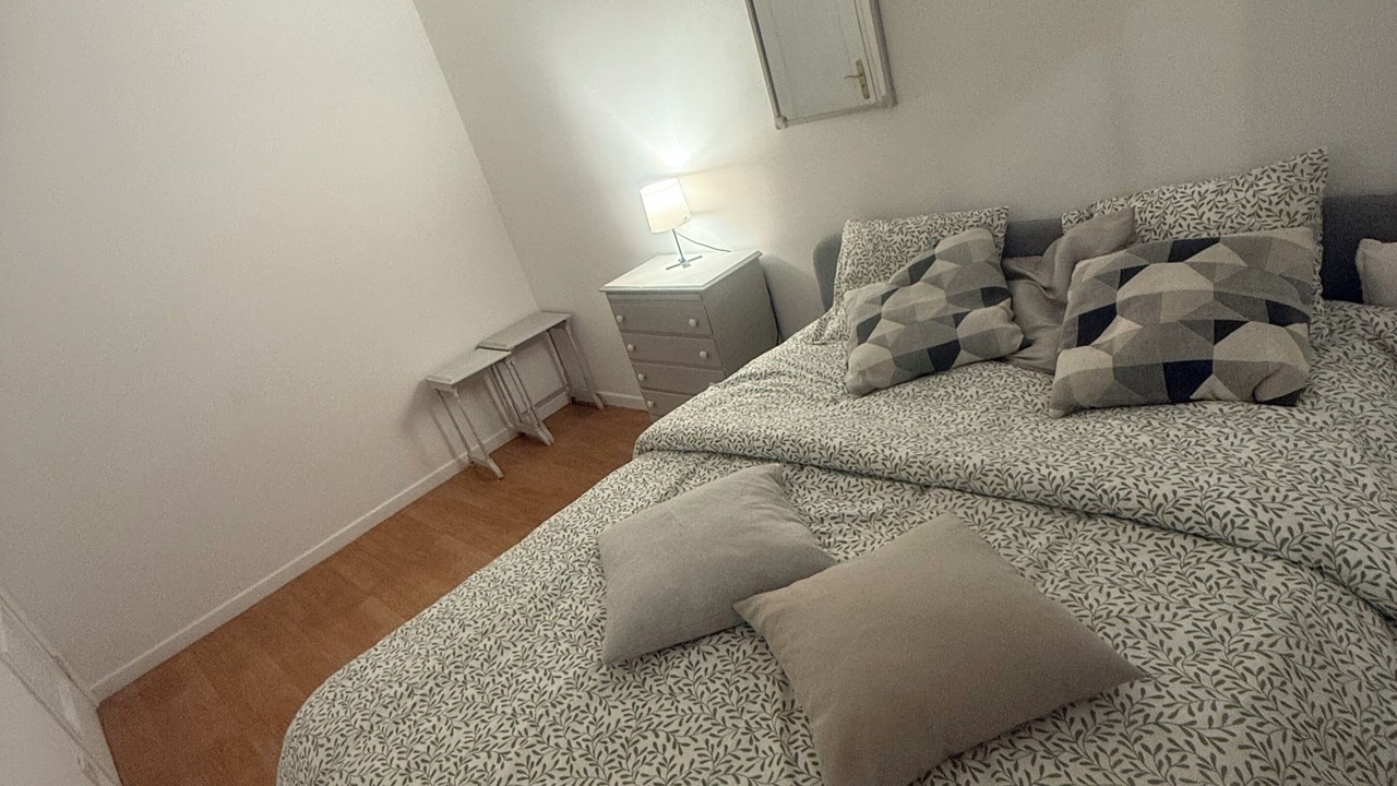 Photo of Bedroom in Estoril