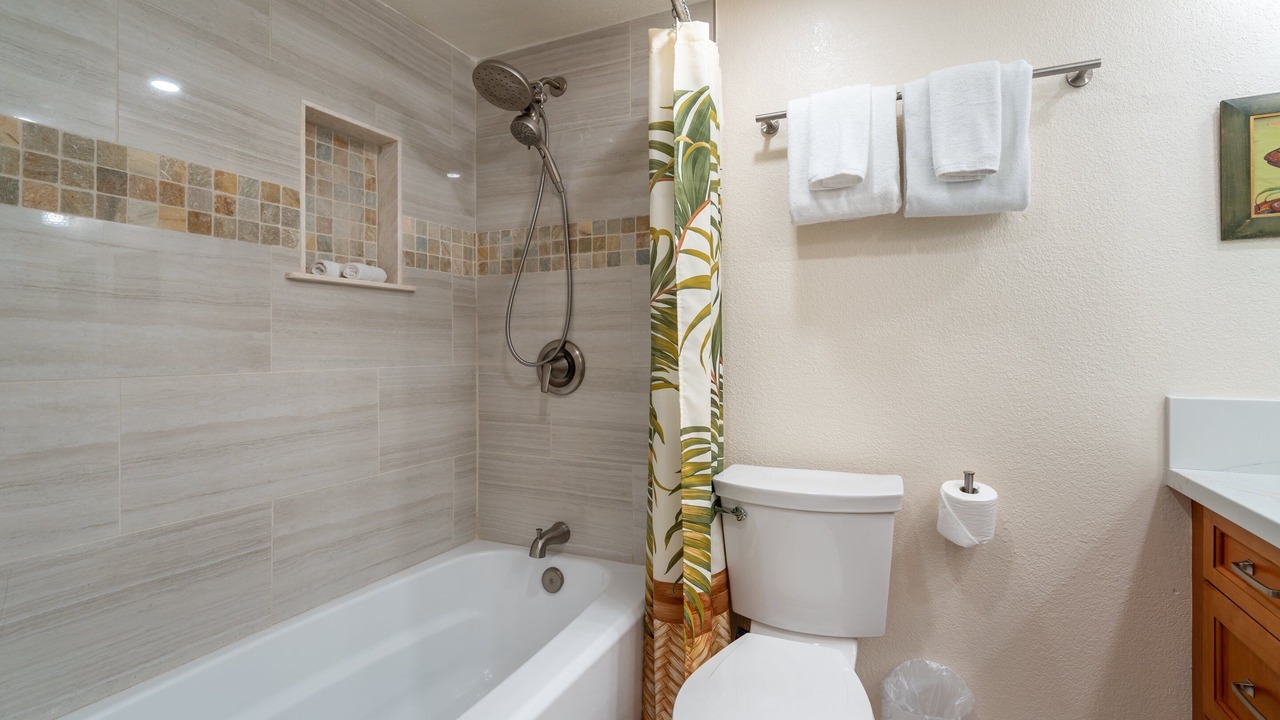 Photo of Bathroom in Mokuleia