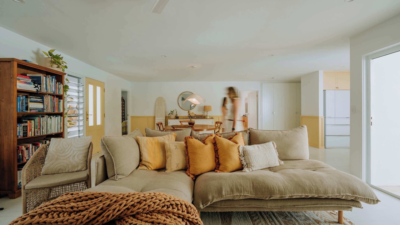 Photo of Livingroom in Burleigh Waters