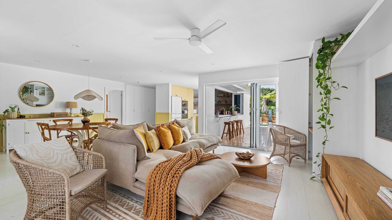 Photo of Livingroom in Burleigh Waters