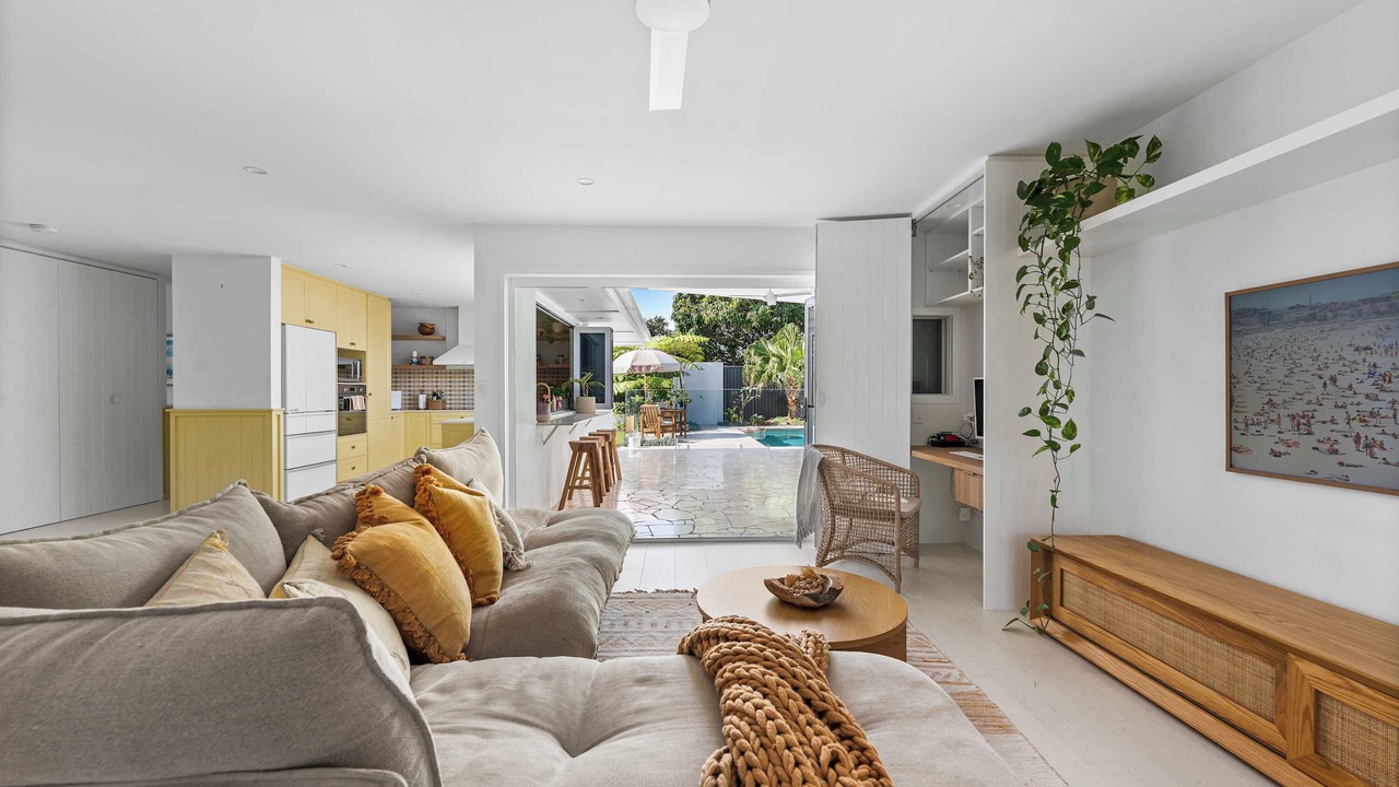 Photo of Livingroom in Burleigh Waters