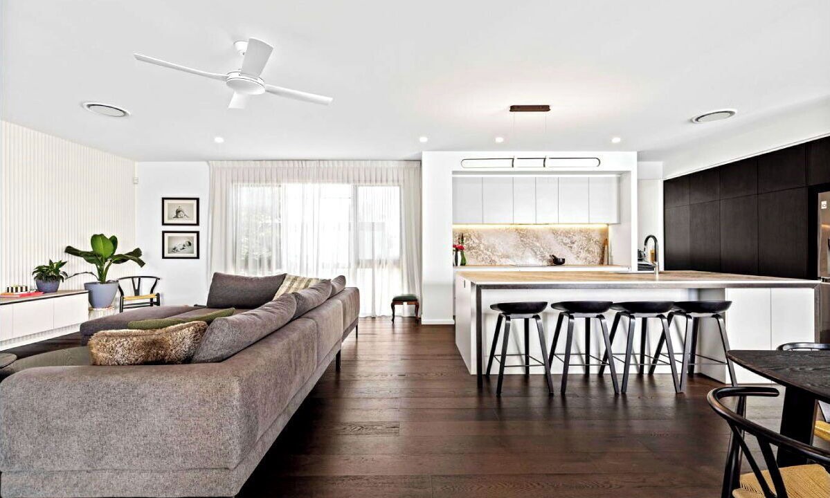Photo of Livingroom in Broadbeach Waters