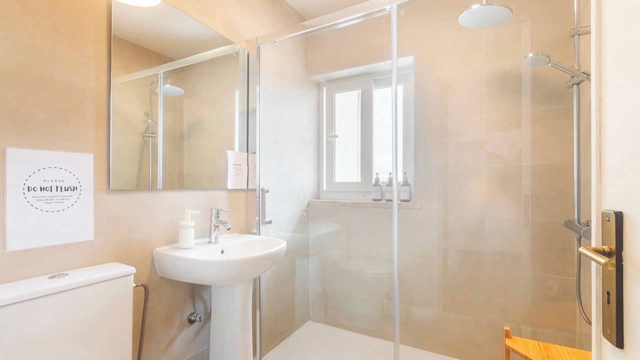 Photo of Bathroom in Barcarena