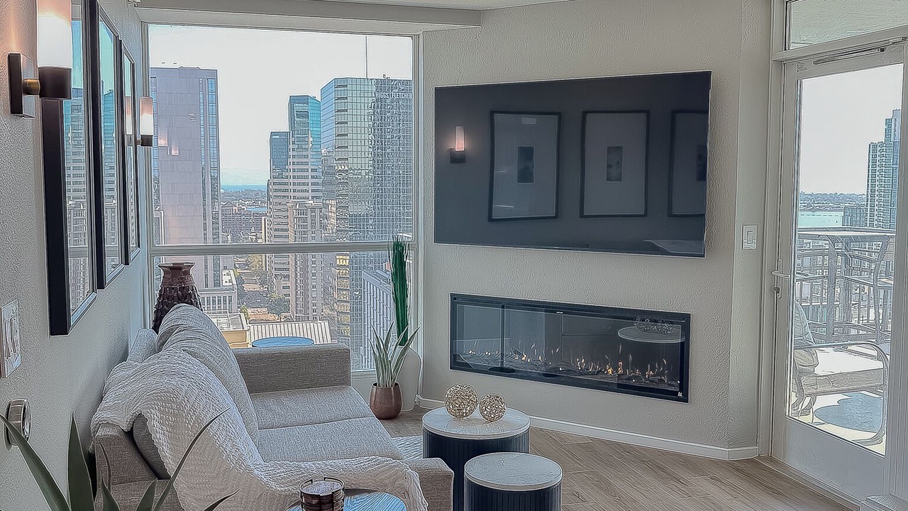 Photo of Livingroom in Cortez Hill