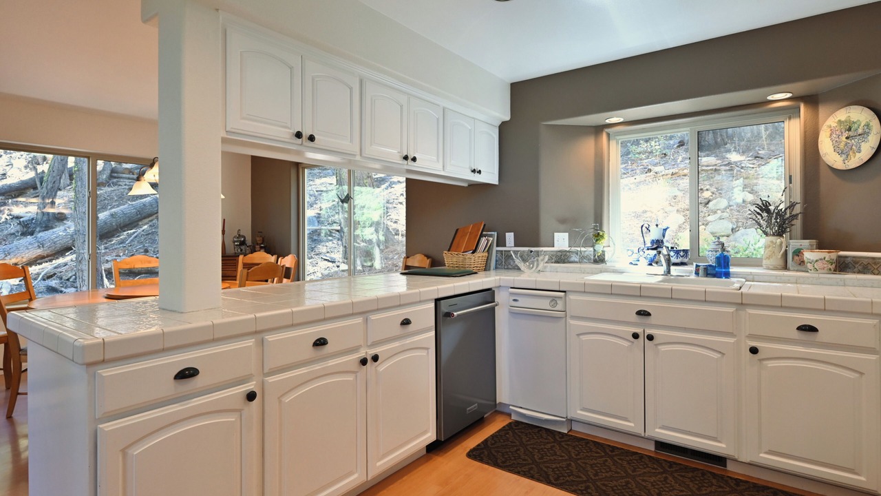 Photo of Kitchen in Fallen Leaf