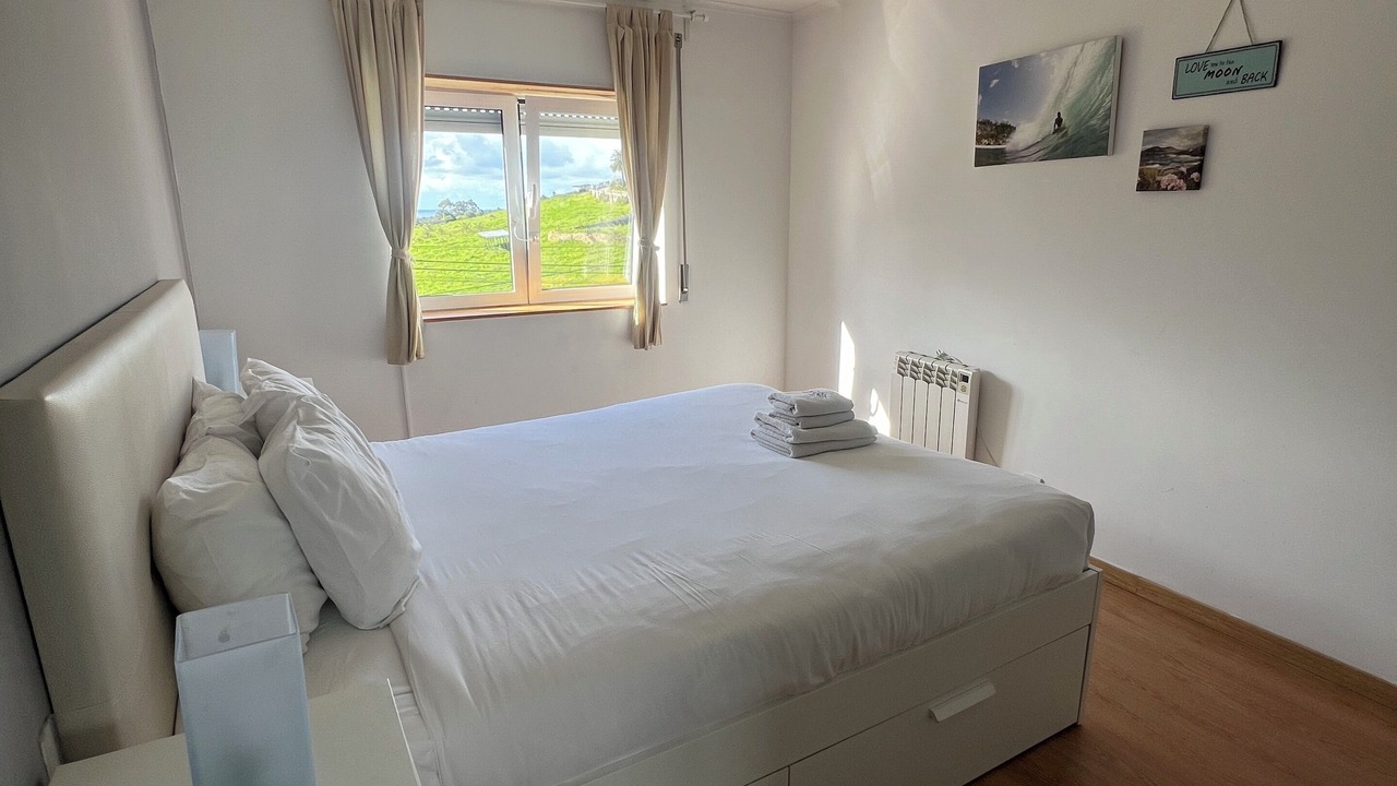 Photo of Bedroom in Ericeira
