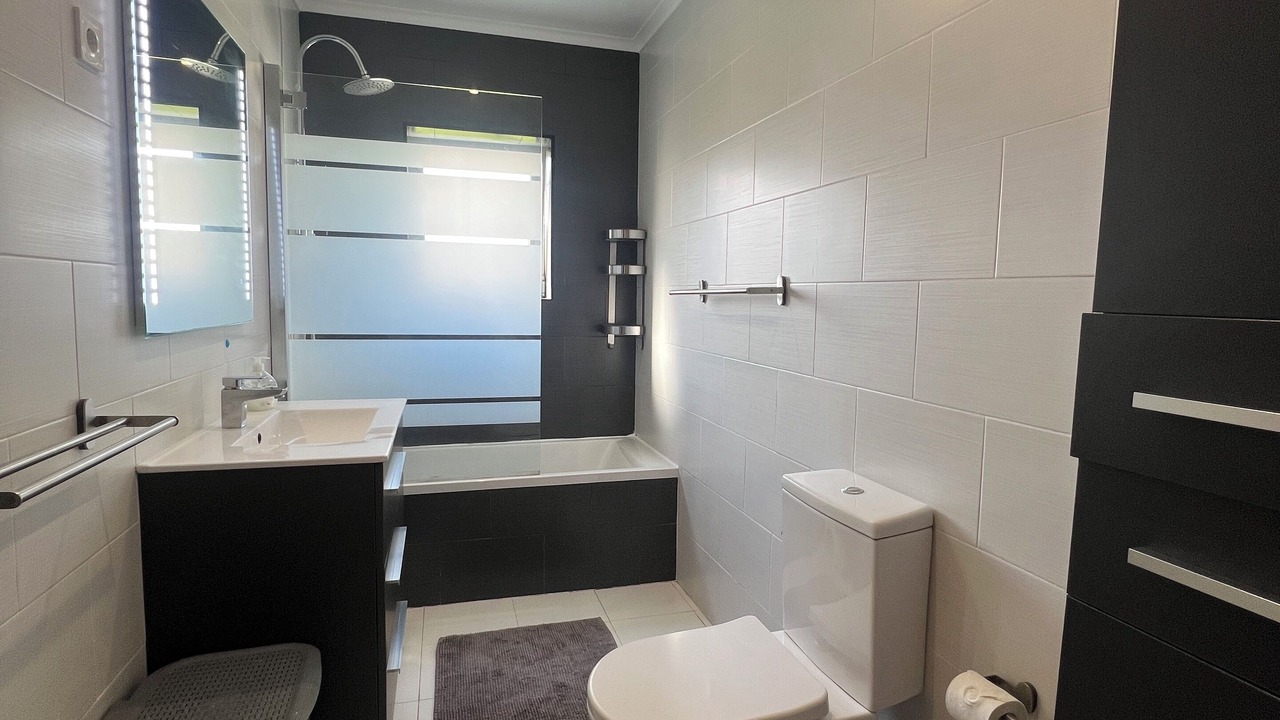Photo of Bathroom in Ericeira