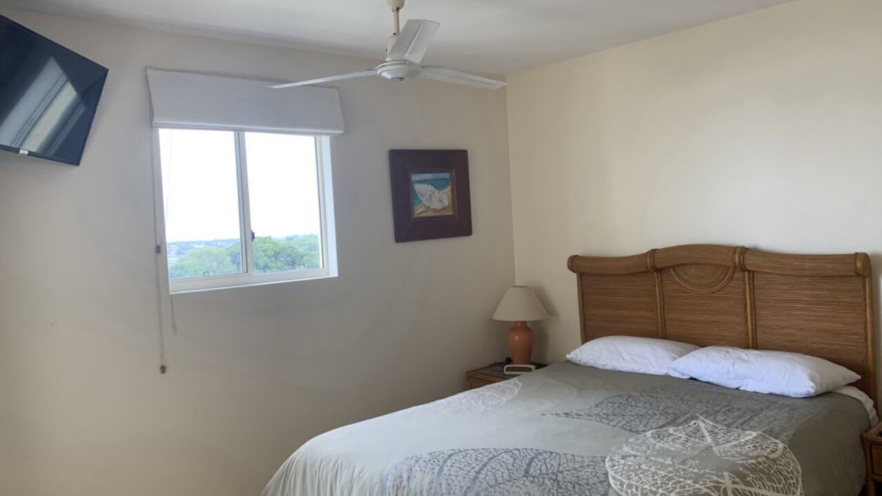 Photo of Bedroom in Golden Beach