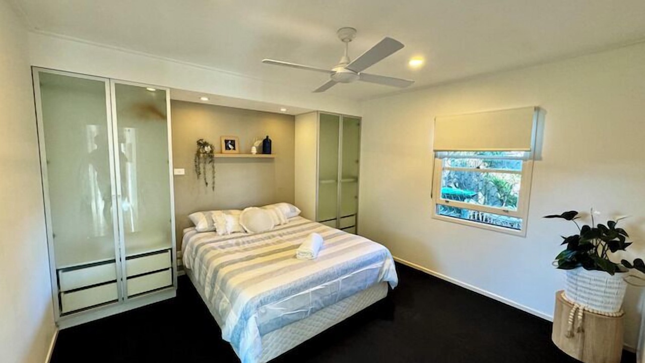 Photo of Bedroom in Golden Beach