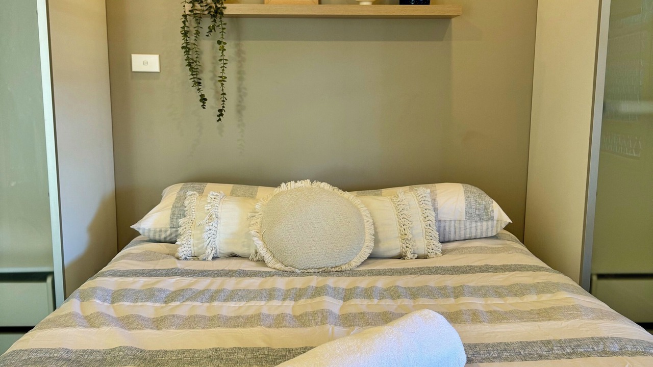 Photo of Bedroom in Golden Beach