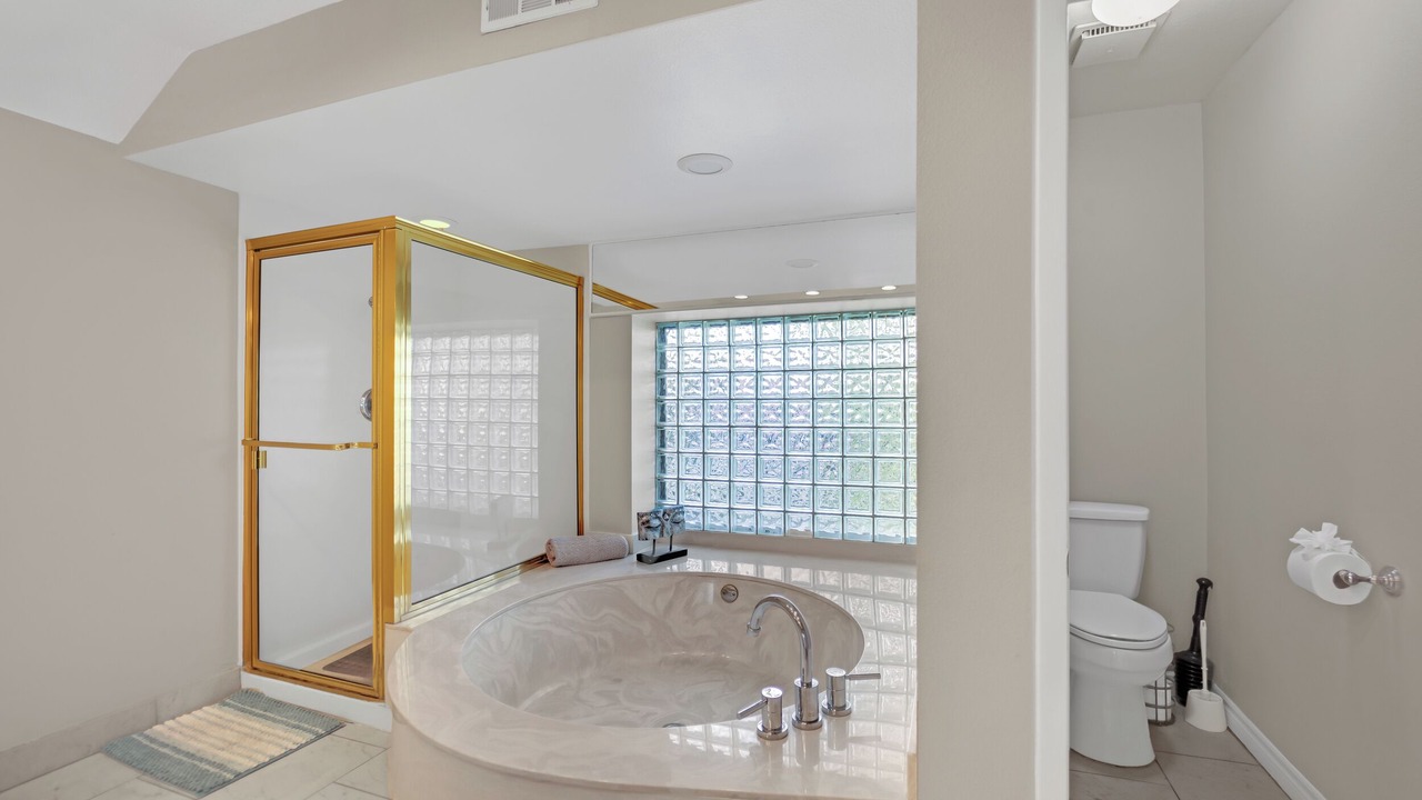 Photo of Bathroom in Rancho Oakey
