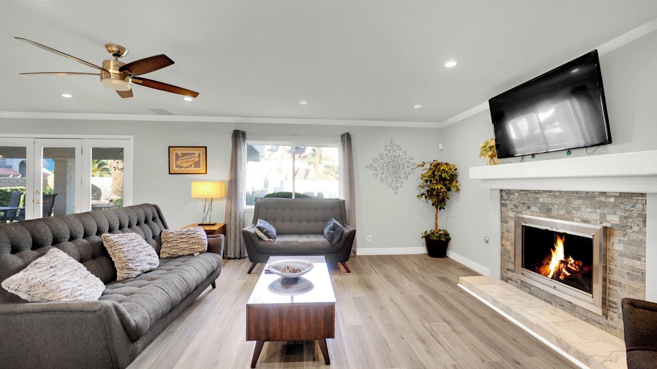 Photo of Livingroom in Rancho Oakey