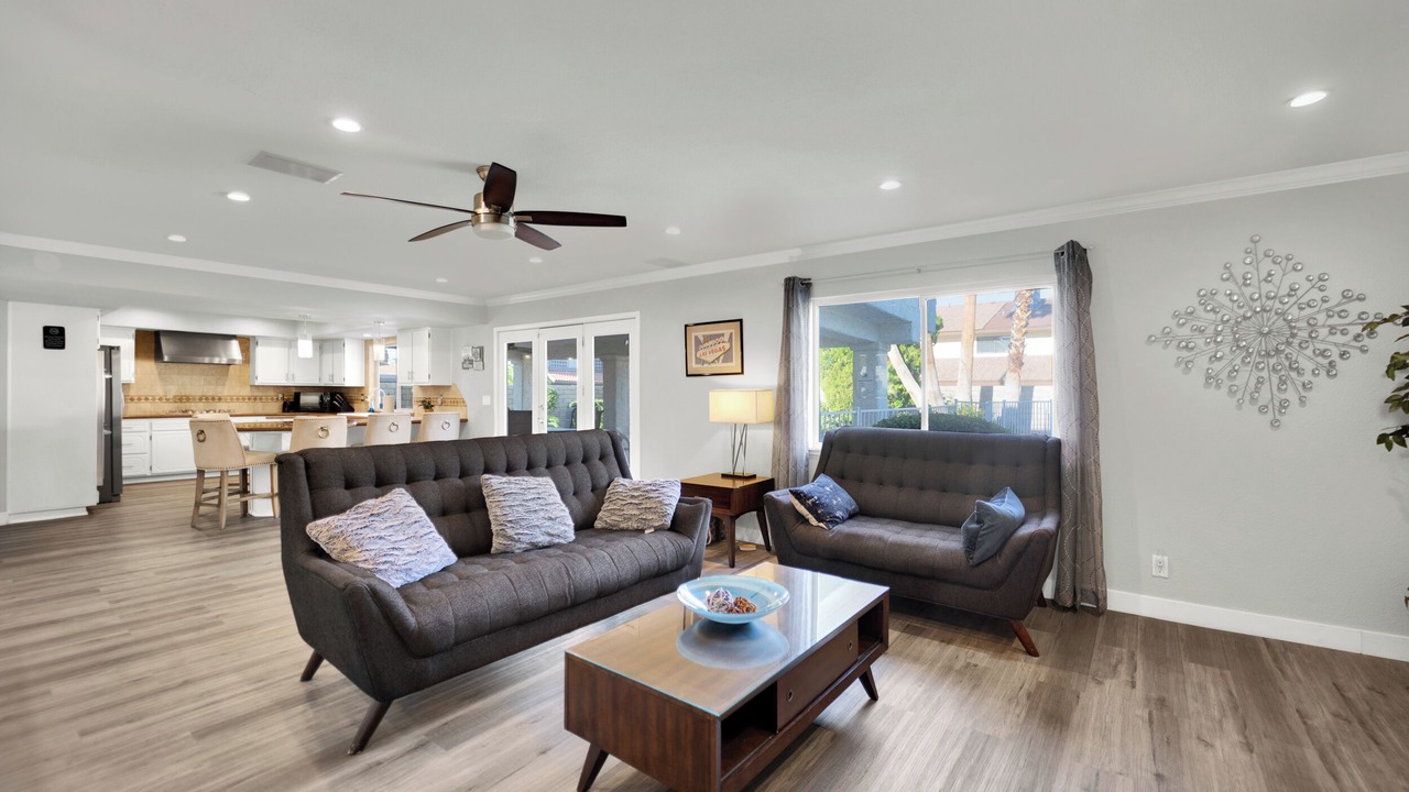 Photo of Livingroom in Rancho Oakey