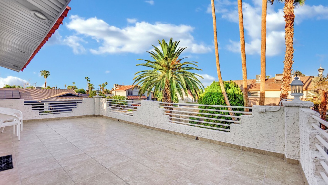 Photo of Patio Balcony in Rancho Oakey