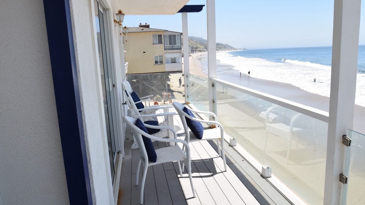Photo of Patio Balcony in Eastern Malibu
