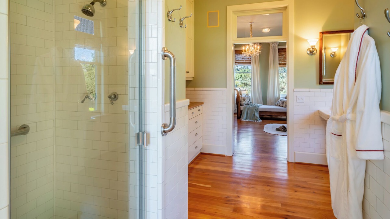 Photo of Bathroom in Los Olivos