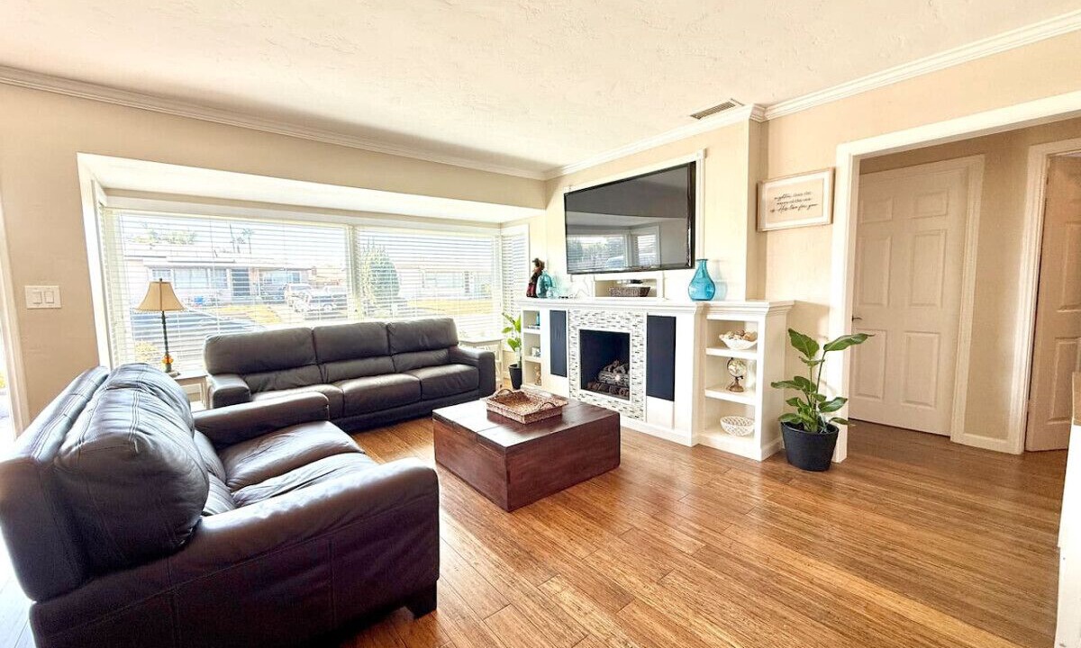 Photo of Livingroom in Rolando Park