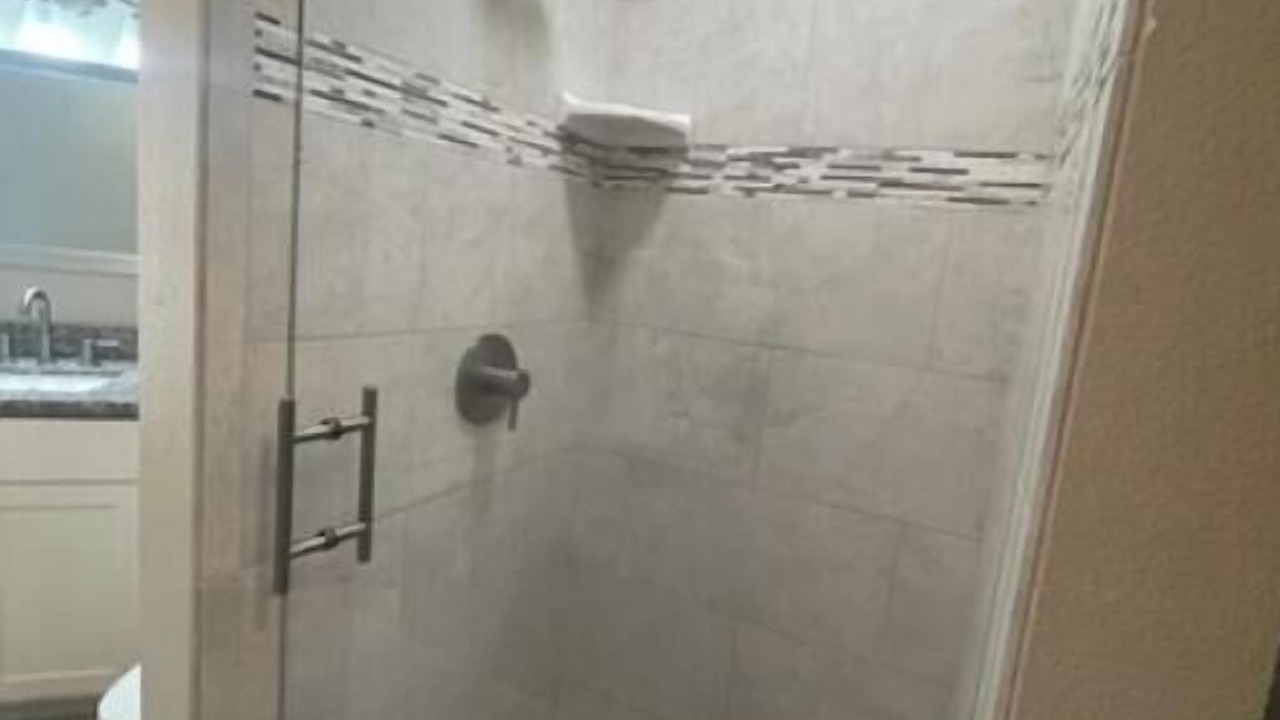Photo of Bathroom in Callender