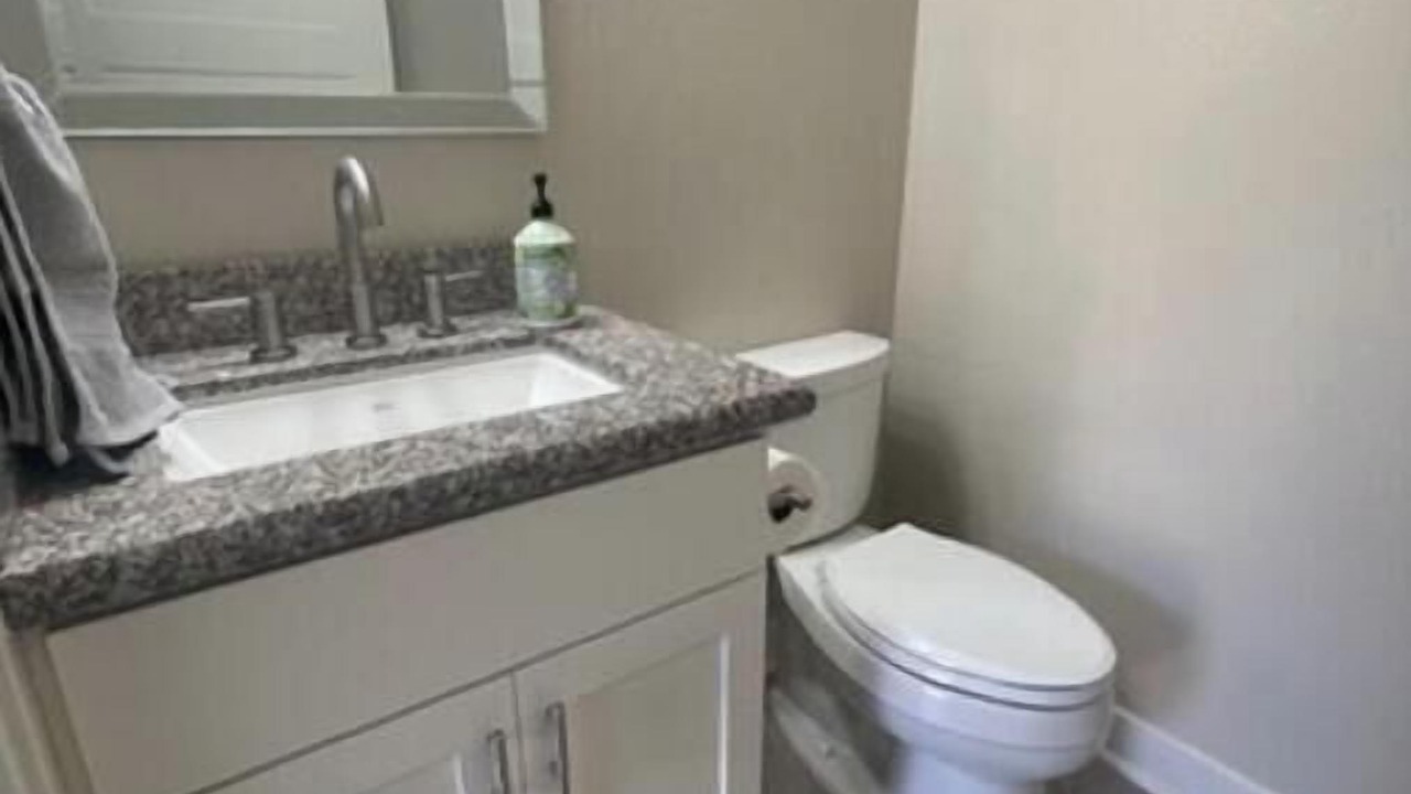 Photo of Bathroom in Callender