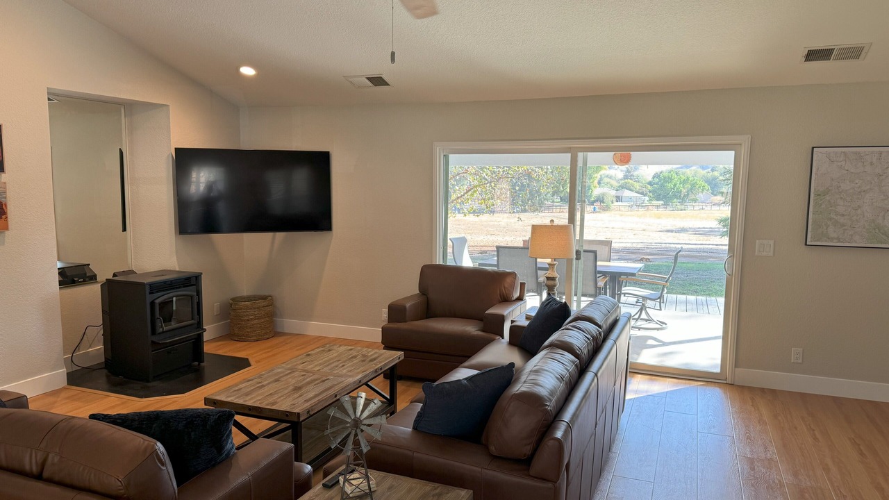 Photo of Livingroom in Exeter
