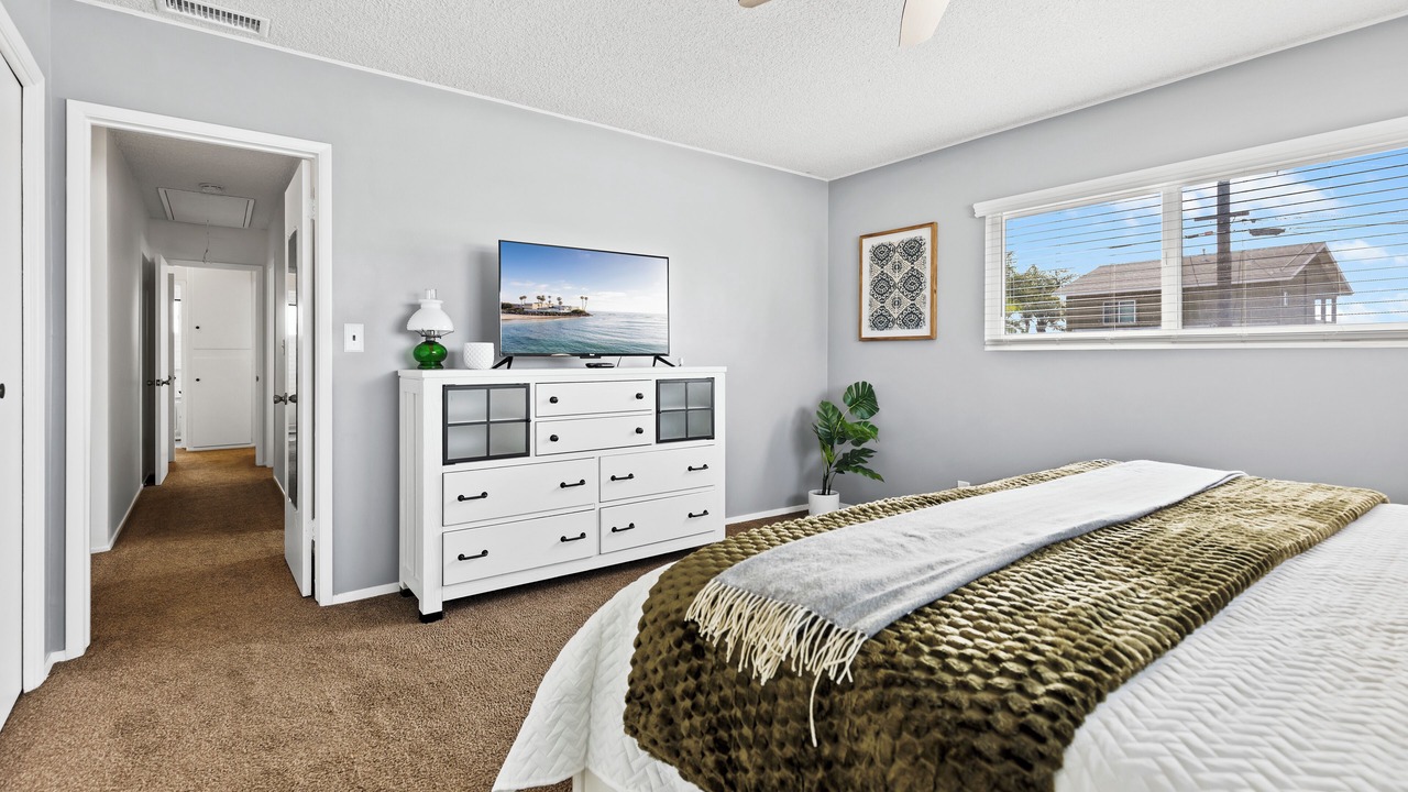Photo of Bedroom in Allied Gardens
