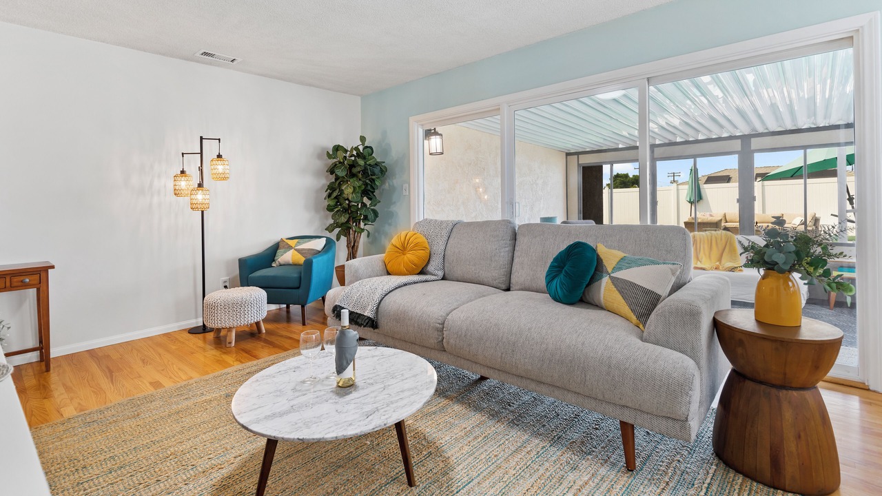 Photo of Livingroom in Allied Gardens
