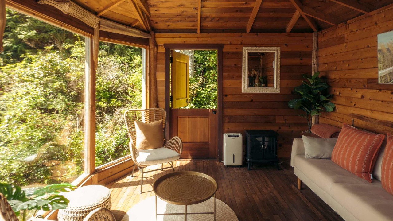 Photo of Livingroom in Tofino