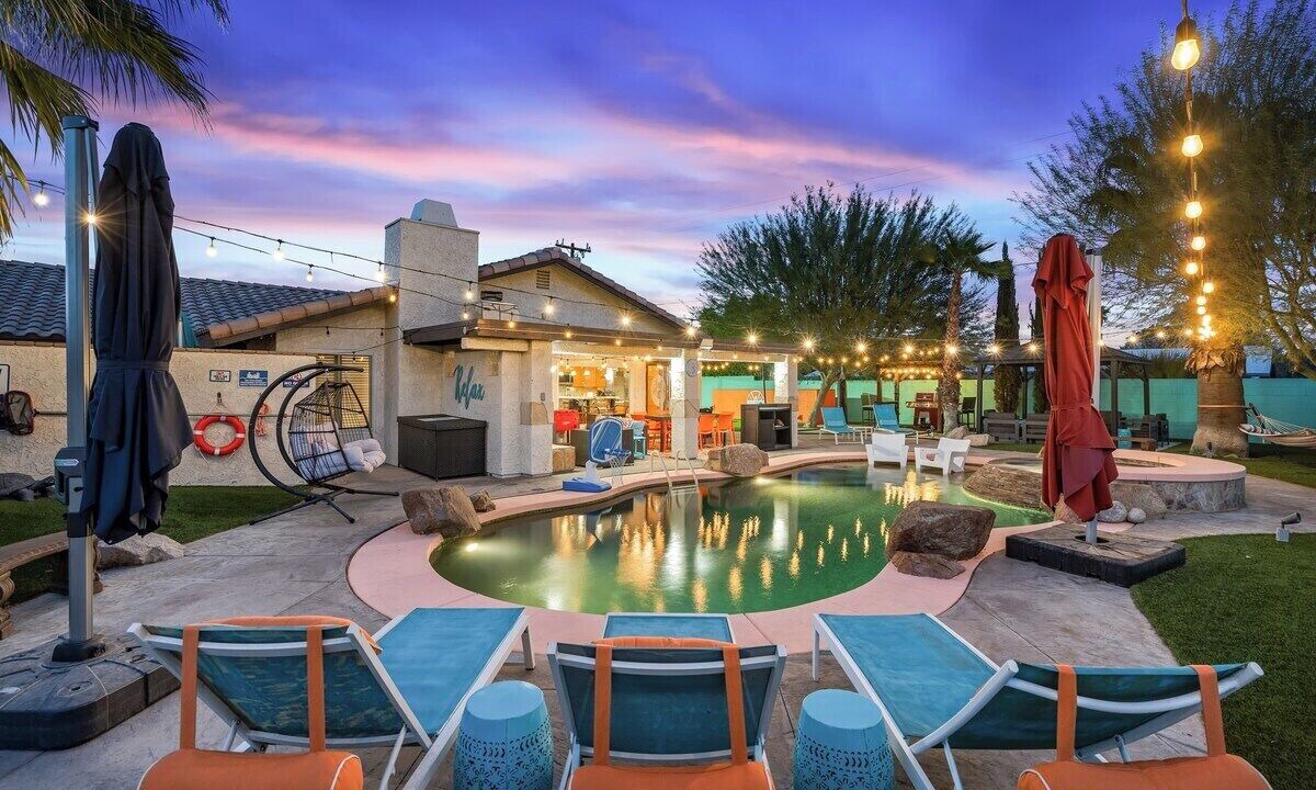 Photo of Outdoor in Racquet Club South